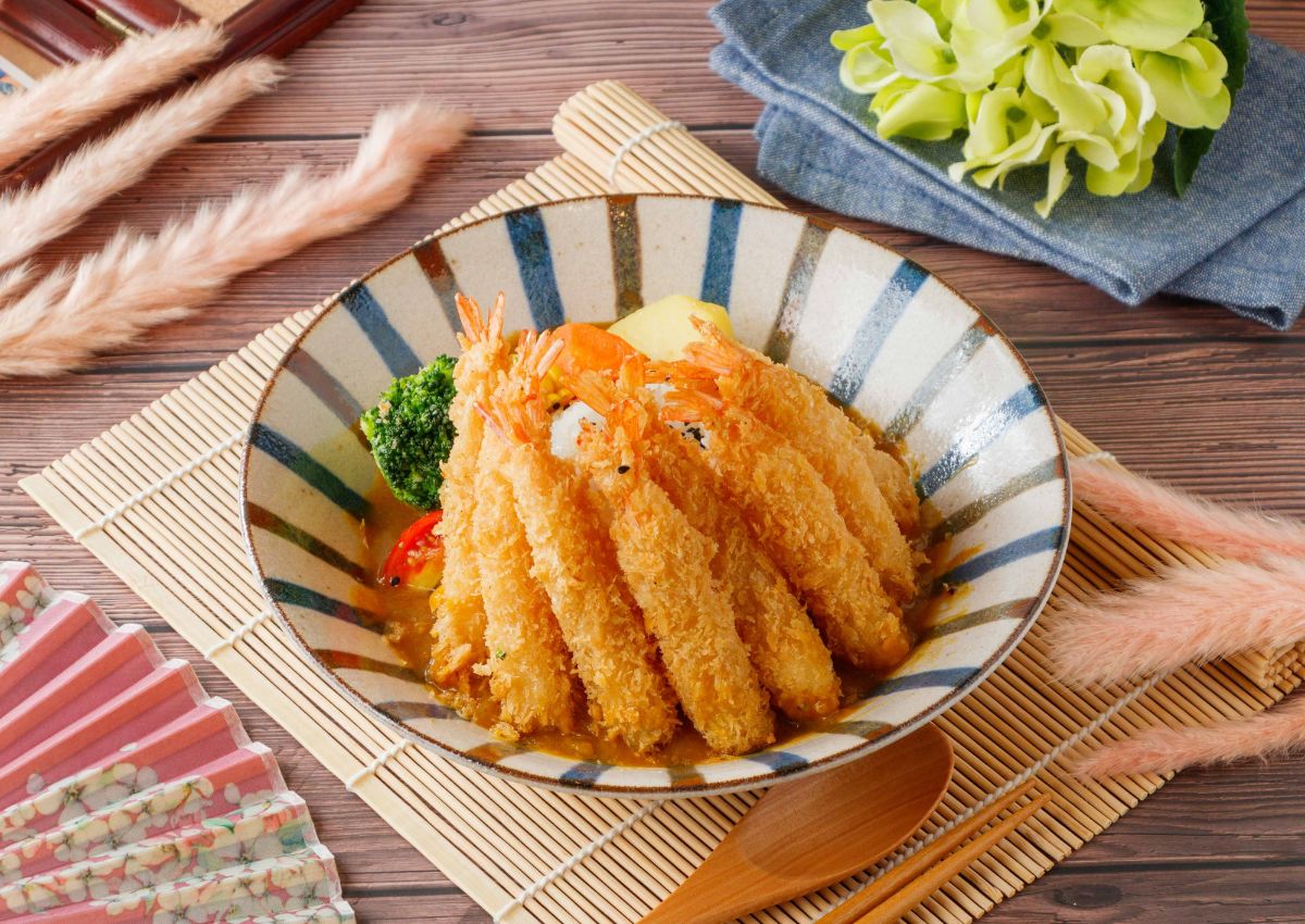 Japanese curry with fried shrimp