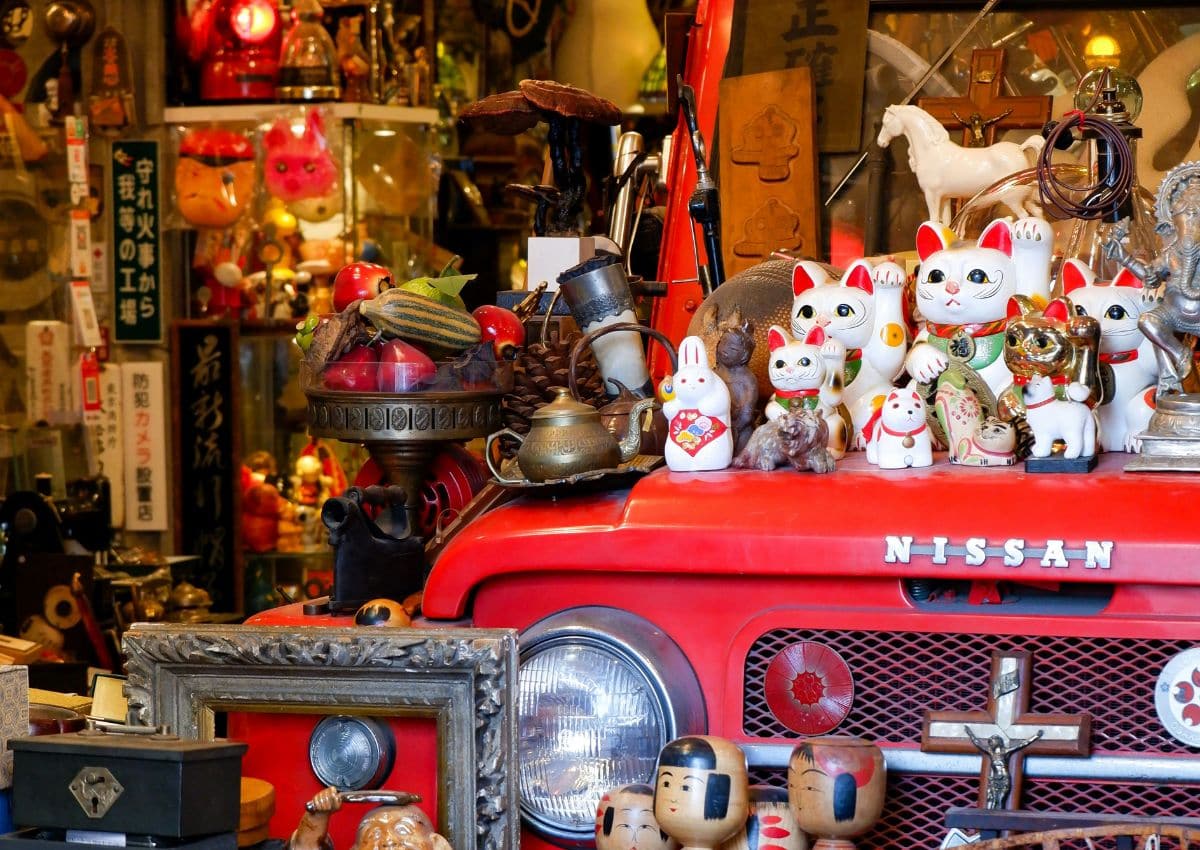 Antique shop in Tokyo, Japan