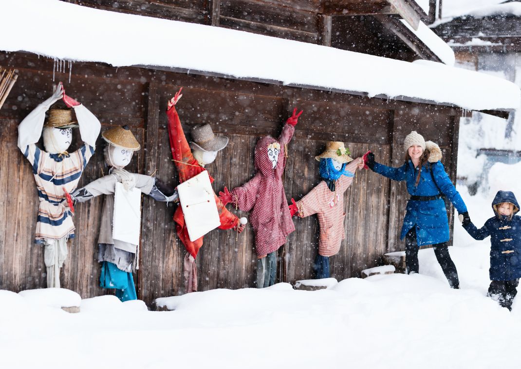 Mother and daughter in Shirakawa-go