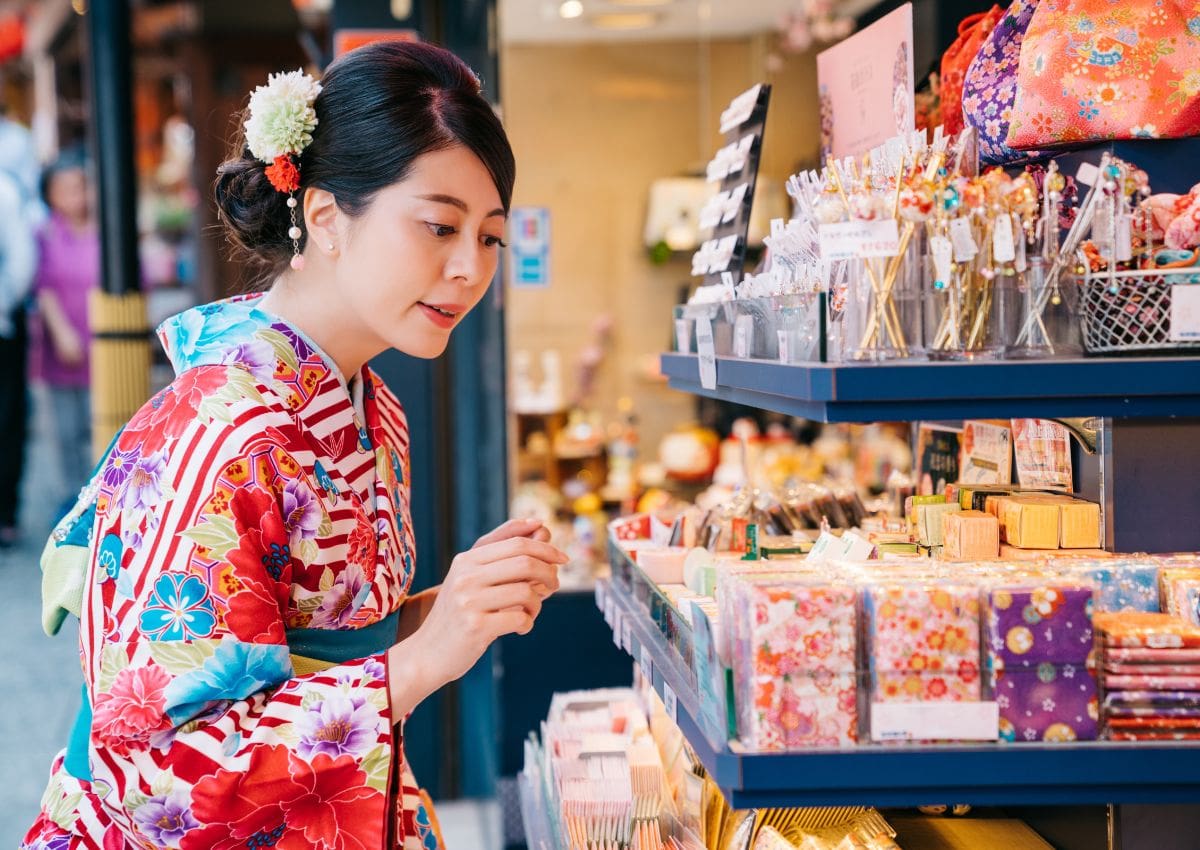 Girl shopping for kimono accessories