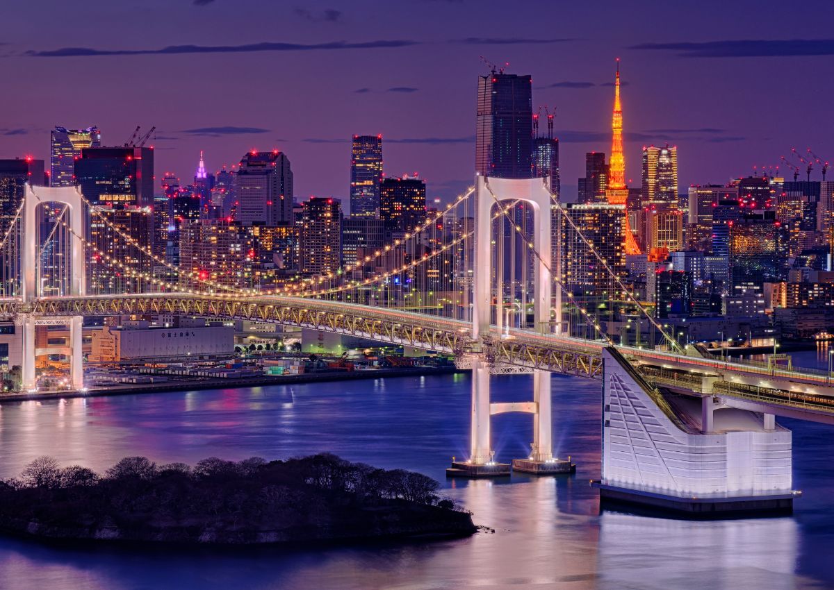 Rainbow Bridge in Odaiba, Tokyo