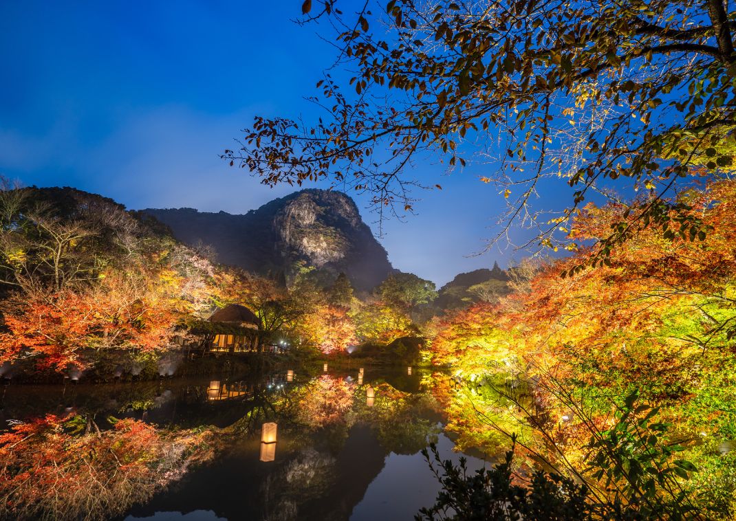 Beautiful Japanese garden named Mifuneyama Rakuen in autumn night view