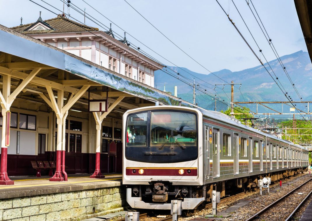  Local train coming into Nikko Station