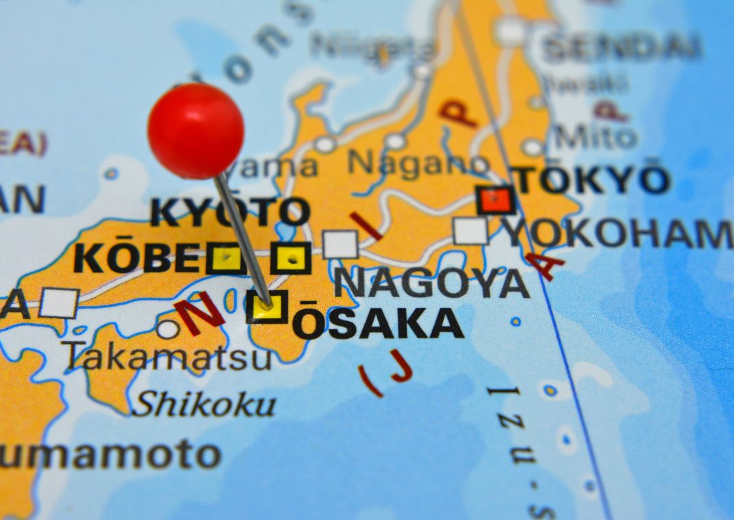 Map of Japan with pin in Osaka

 