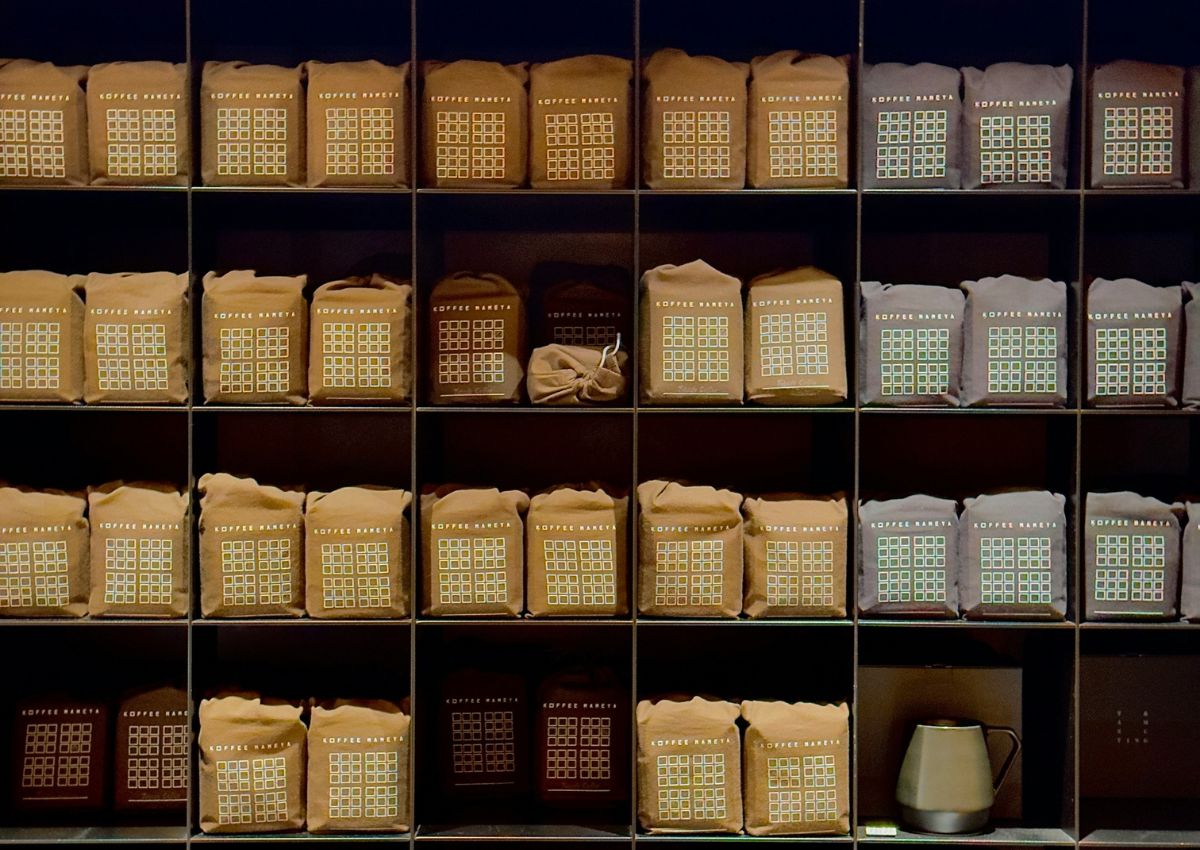Coffee lineup at Koffee Mameya, Tokyo