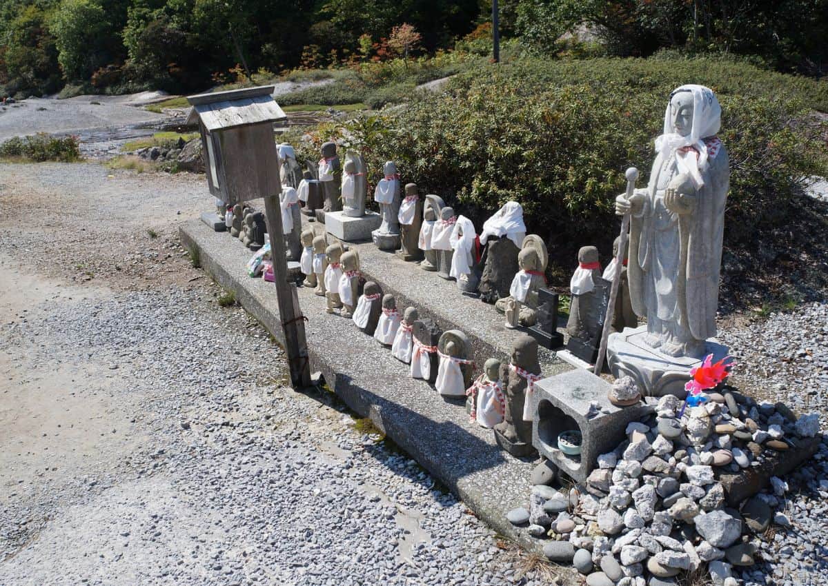 Statues present in Mount Osore