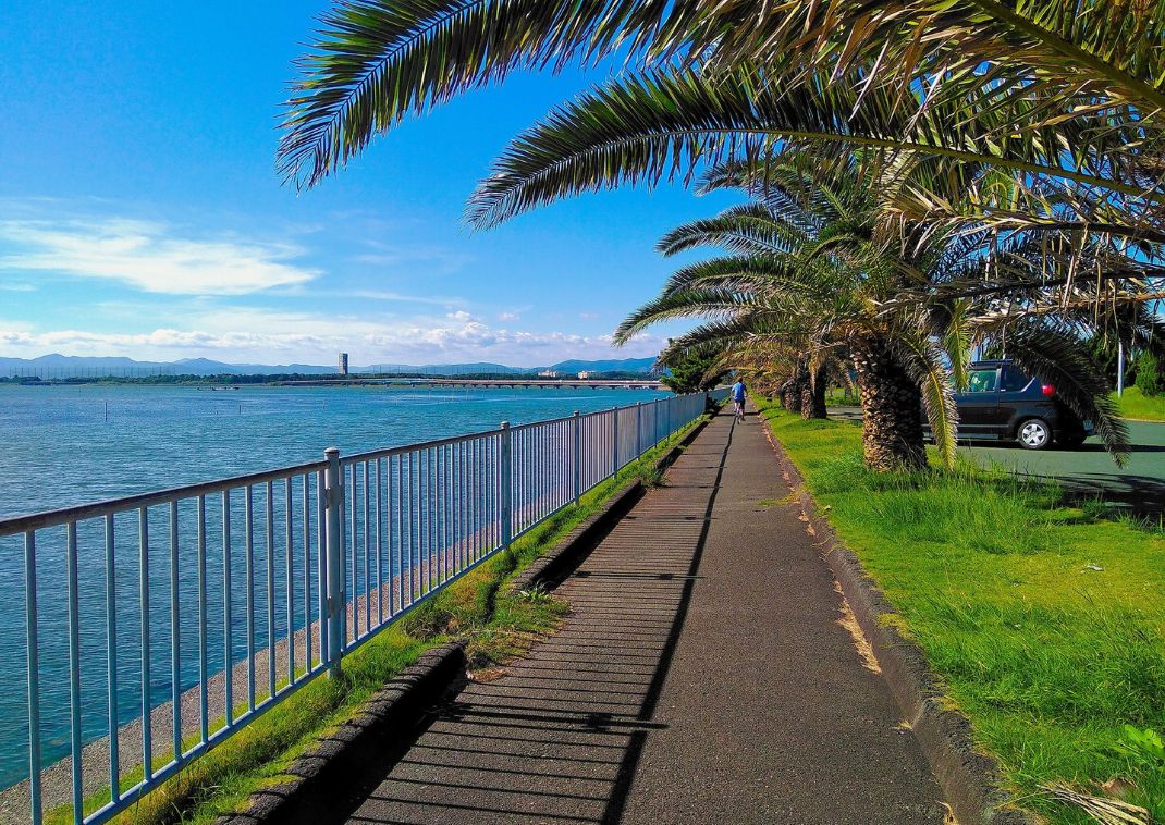 down the biking train around Lake Hamana