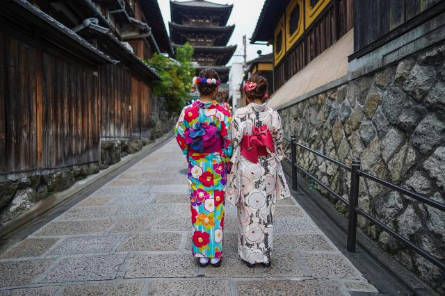 Optional kimono rental 
