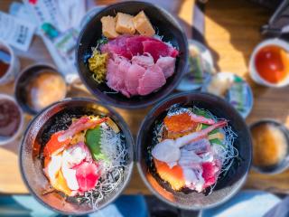 Seafood bowl at Tsukiji Fish Market, Tokyo 