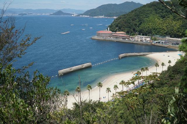 View of the Karuga seaside from the city of Kure
