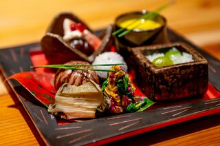 Kaiseki dining 