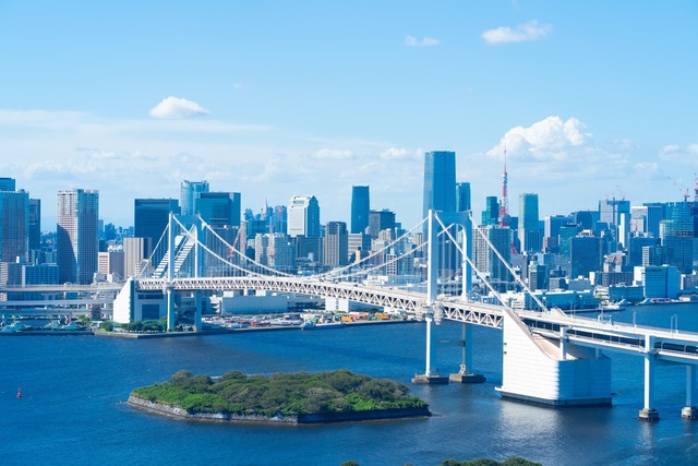 Odaiba with Rainbow Bridge and Statue of Liberty 