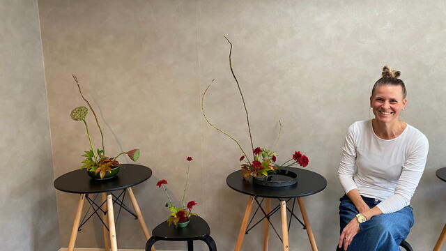 A journey into the world of Ikebana – blossoms, lines, harmony