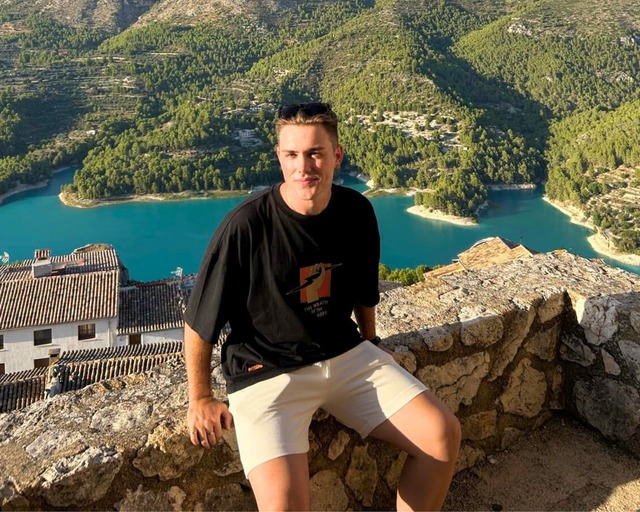 Visiting Castell de Guadalex