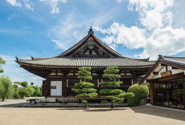 Sanjusangendo Buddhist Temple, Kyoto