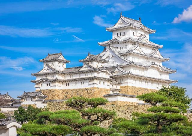 Himeji is also known as Shirasagi-jo ‘White Heron Castle’