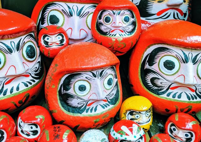 Daruma dolls, Naha