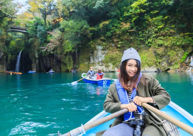 Row boating in Takachiho Gorge