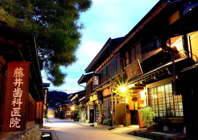 Streets of Takayama at night